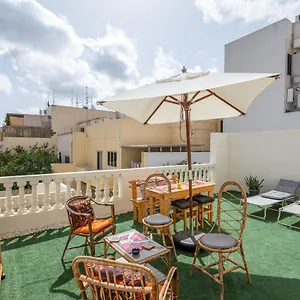 https://radices-free-airport-trips-private-suite-with-bathroom.hotelssaintjulians.com